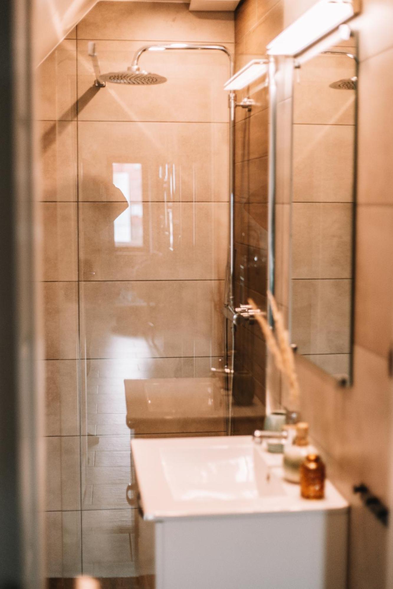 Poddasze Dla Znajomych - Apartament Z Goraca Balia Nad Jeziorem Czorsztynskim - Okolica Czorsztyn, Szczawnica, Velo Czorsztyn, Kroscienko, Zakopane, Gorce, Pieniny, Tatry Kluszkowce Exteriör bild